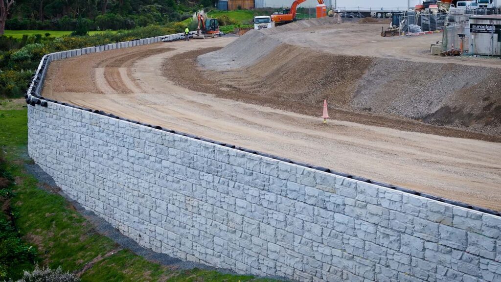 Stonehill Business Park – MagnumStone™ MSE Wall